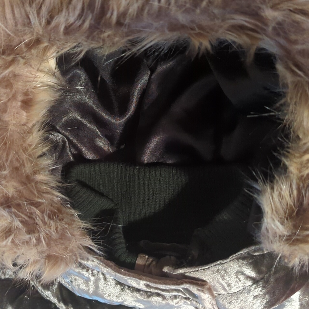 Old Navy Velour Vest with hood - Picture 7 of 8